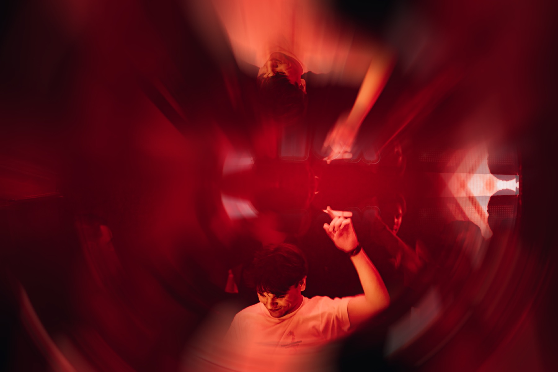 Deveraux — frame 01