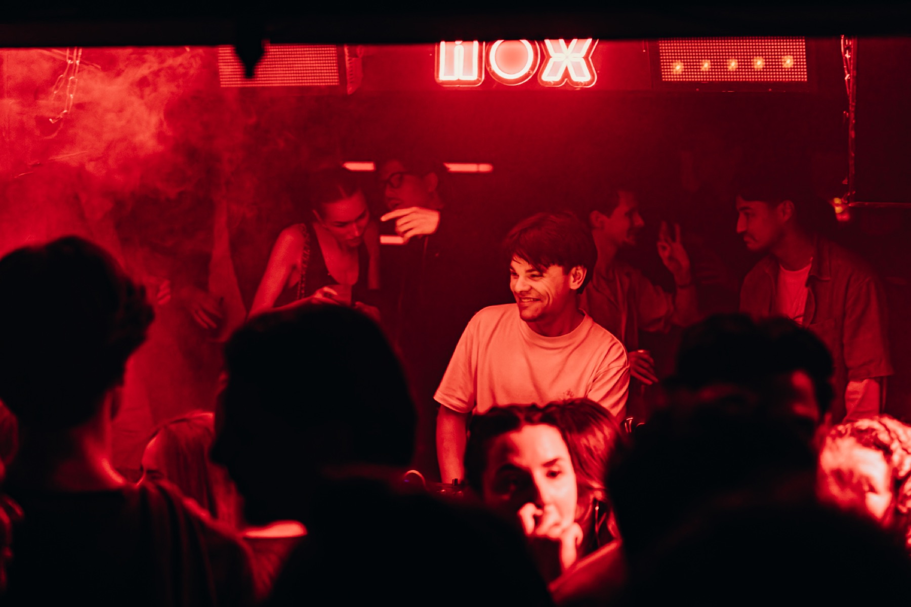Deveraux — frame 04