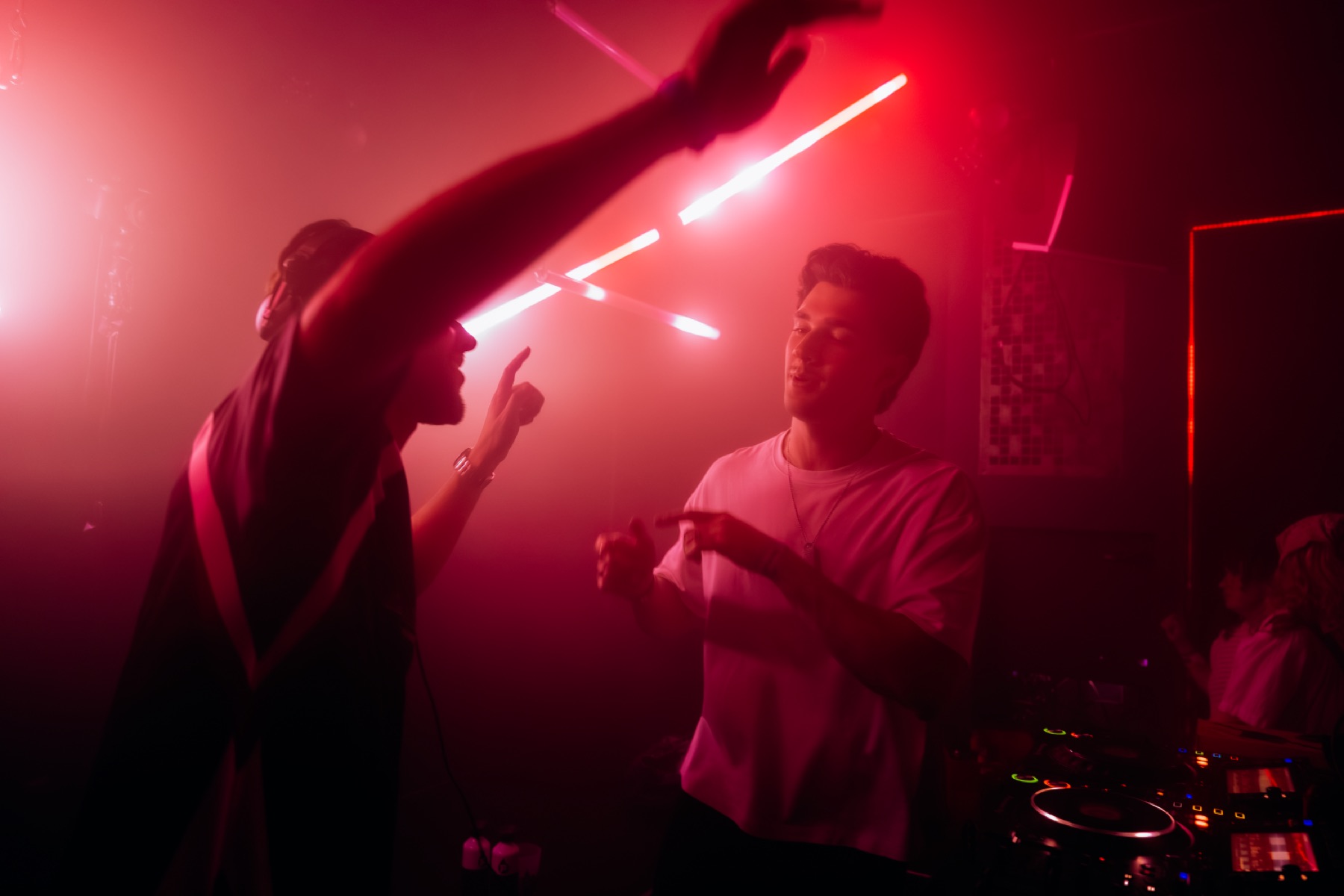 Gibbs × Burney — frame 03