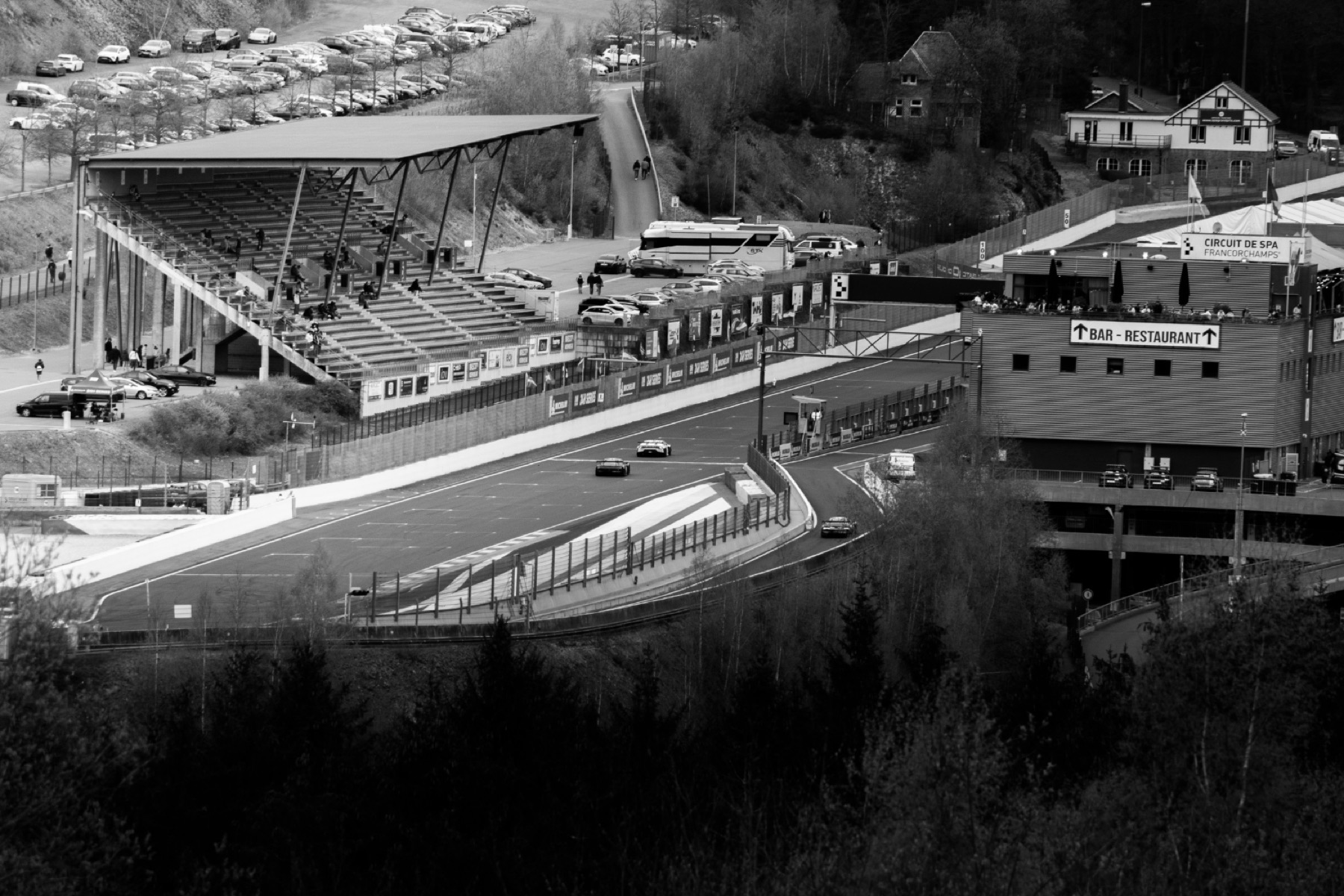 Trackside — frame 02