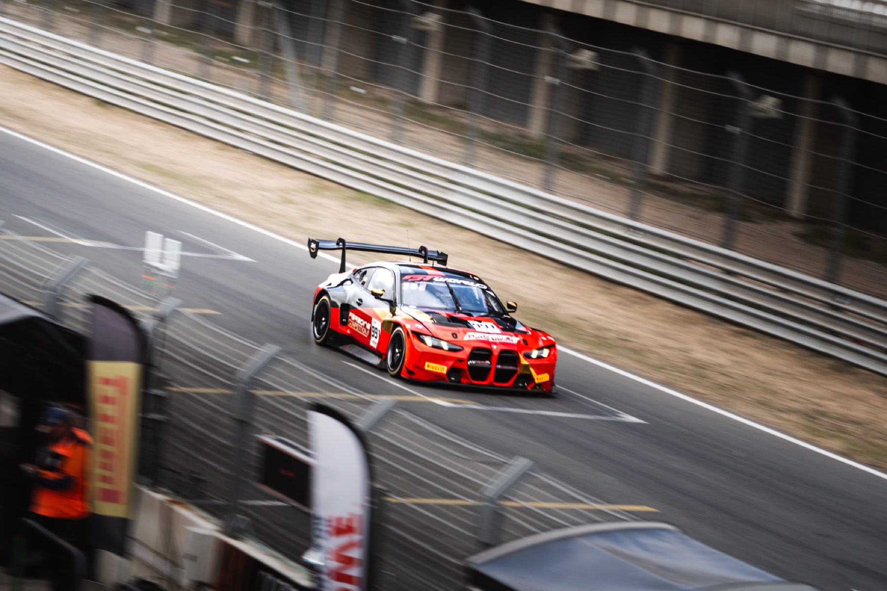 Trackside — frame 05