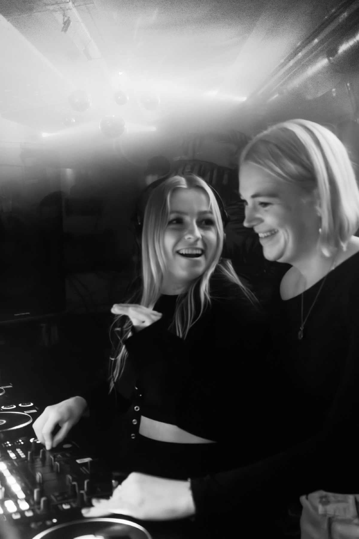 Tess × Milow — frame 04