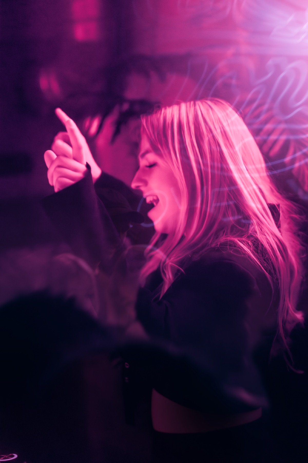 Tess × Milow — frame 07